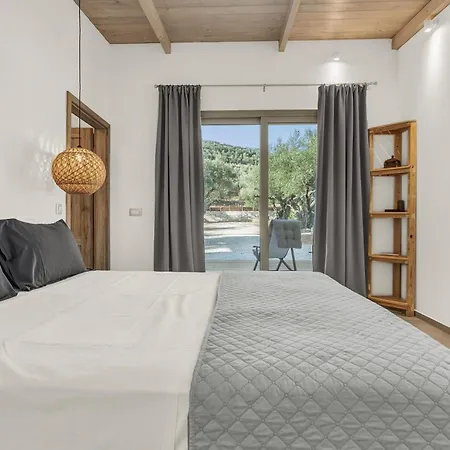 Semesterbostad Natura Oliva House
