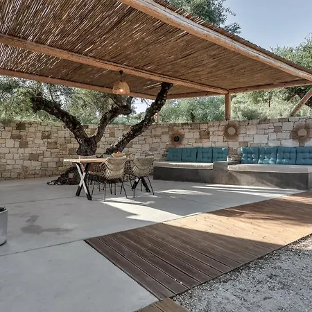 Semesterbostad Natura Oliva House *