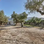 Natura Oliva House *
