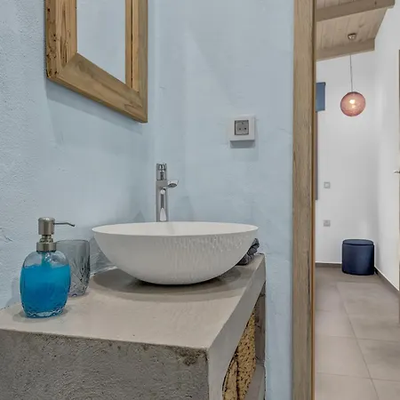 Natura Oliva House *