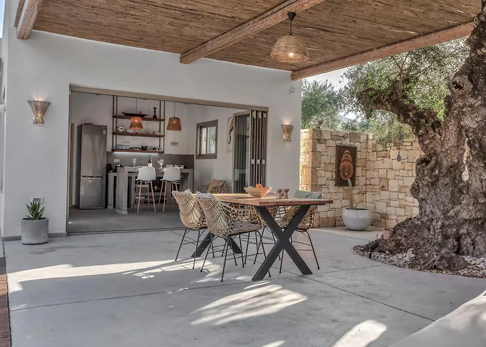 Natura Oliva House