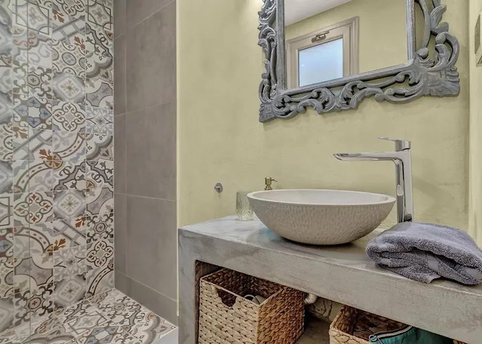 Natura Oliva House *